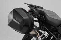 ZESTAW KUFRÓW BOCZNYCH AERO ABS I STELAŻY SW-MOTECH BMW R1200GS (13-), R1250GS (18-) BLACK 2X25L